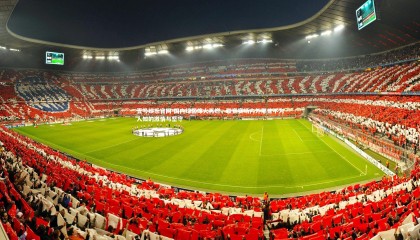 壹号娱乐官网-国内绿茵烽火再燃，联赛赛场内外那些不为人知的激情与坚守